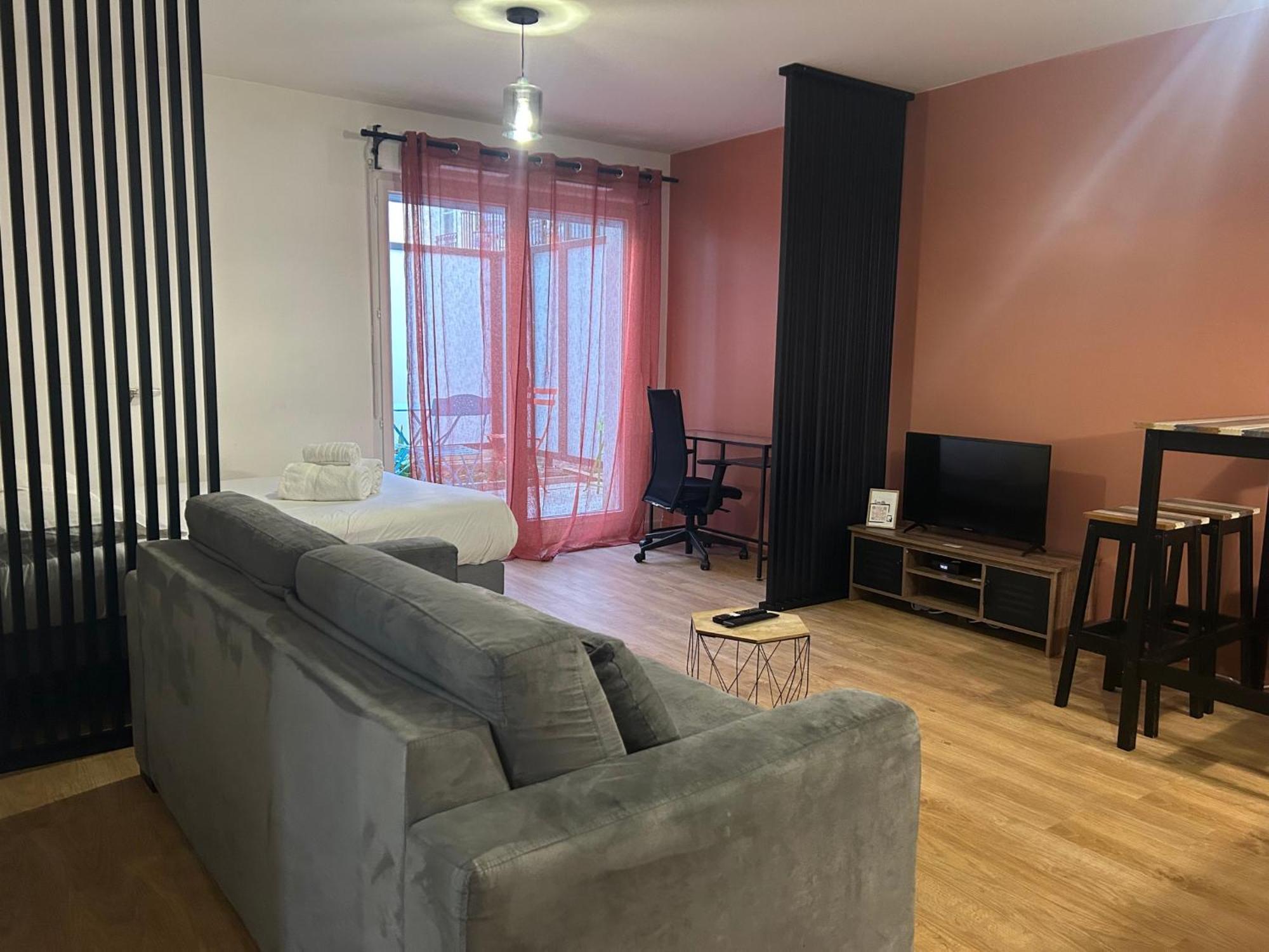 Studio Spacieux 4 Personnes Avec Terrasse Privee & Bureau - Gare A 4Min, Paris En 30Min Villiers-sur-Marne Eksteriør billede